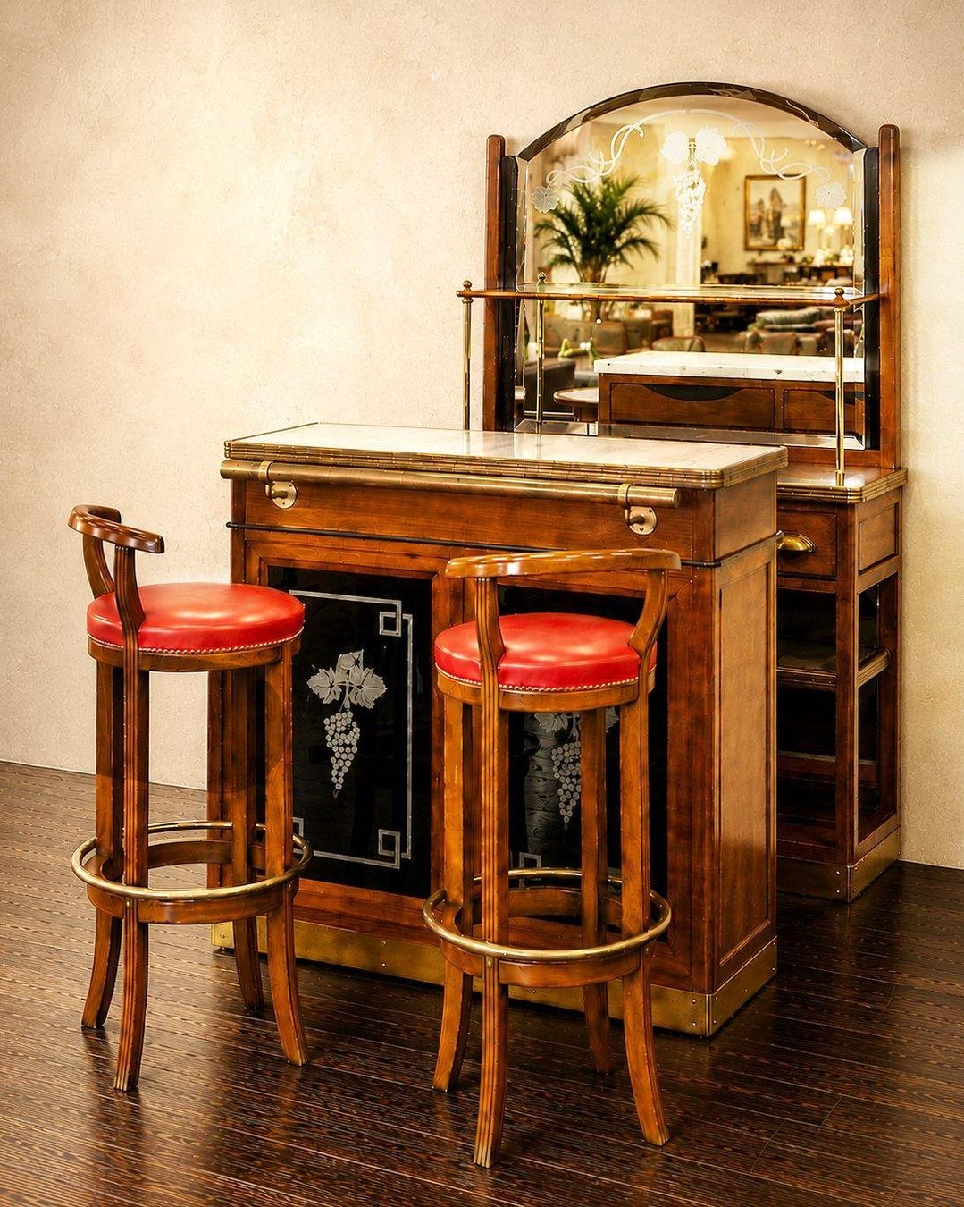 Roche Bobois Allestimento di negozi e stand fieristici: ENSEMBLE DE BAR ROCHE BOBOIS – Usato da Moutier venduto da Vintage-signature