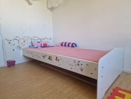 Süsses Mädchenbett weiss 90x200 günstig abzugeben