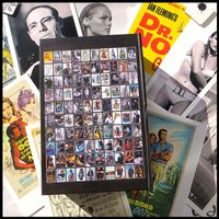 James Bond 100 Postkarten Box 50 Jahre aus Film - Archiven