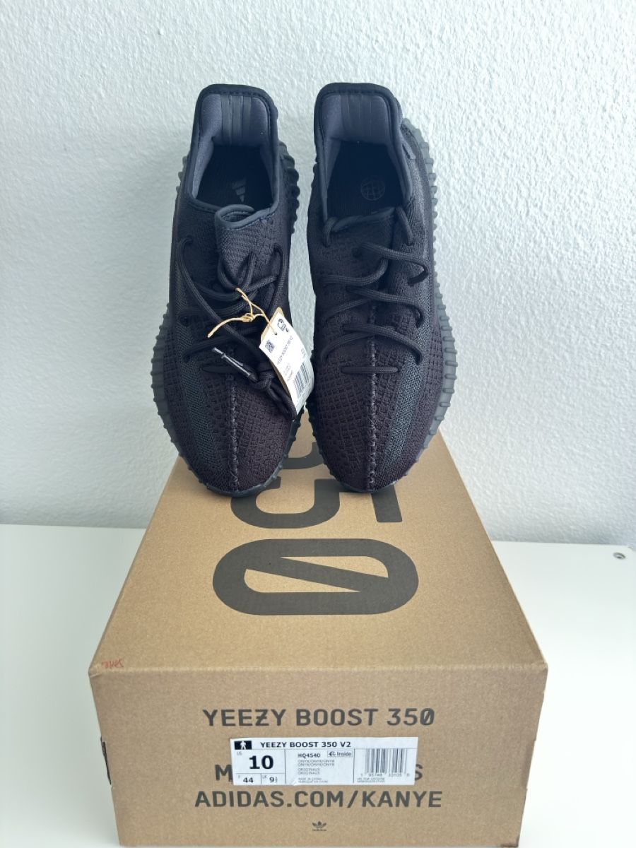 Adidas Chaussures hommes: Adidas Yeezy Boost 350 V2, Size 10, Black – Neuf (Voir description) à Urtenen-Schönbühl par ShawnHova22 4