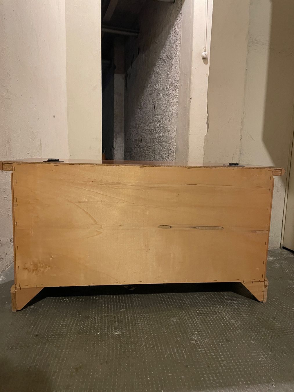 Cassapanche: Truhe Holz braun gut erhalten – Usato da Zürich venduto da Millennski 5