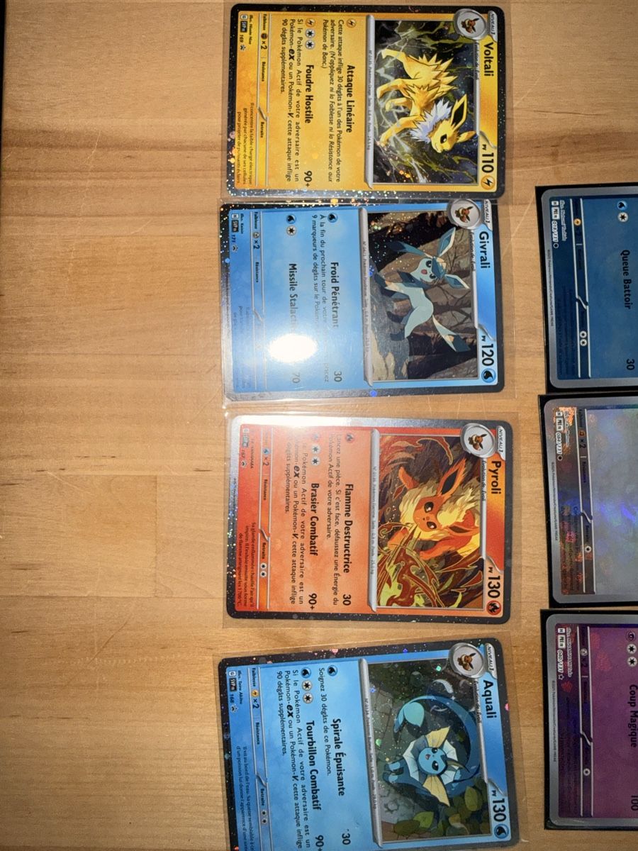 Pokémon Cartes à collectionner: Lot Masterball/pokeball évolution prismatique  – Neuf (Voir description) à Carouge GE par MonkeyD 3