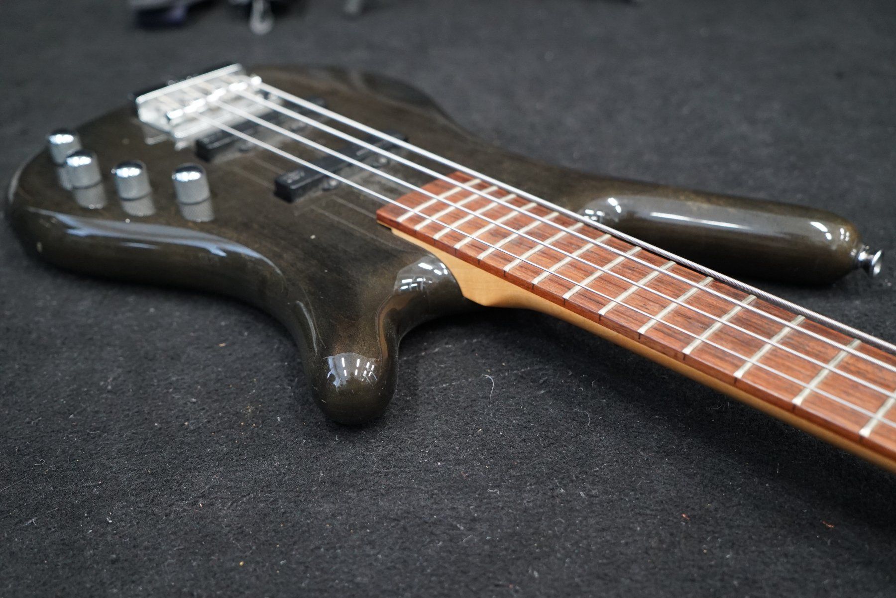 Musikinstrumente: Warwick RockBass Corvette Basic, 4-String Nirvana Black 2005 – Gebraucht aus Ortschwaben von Musictrade 3