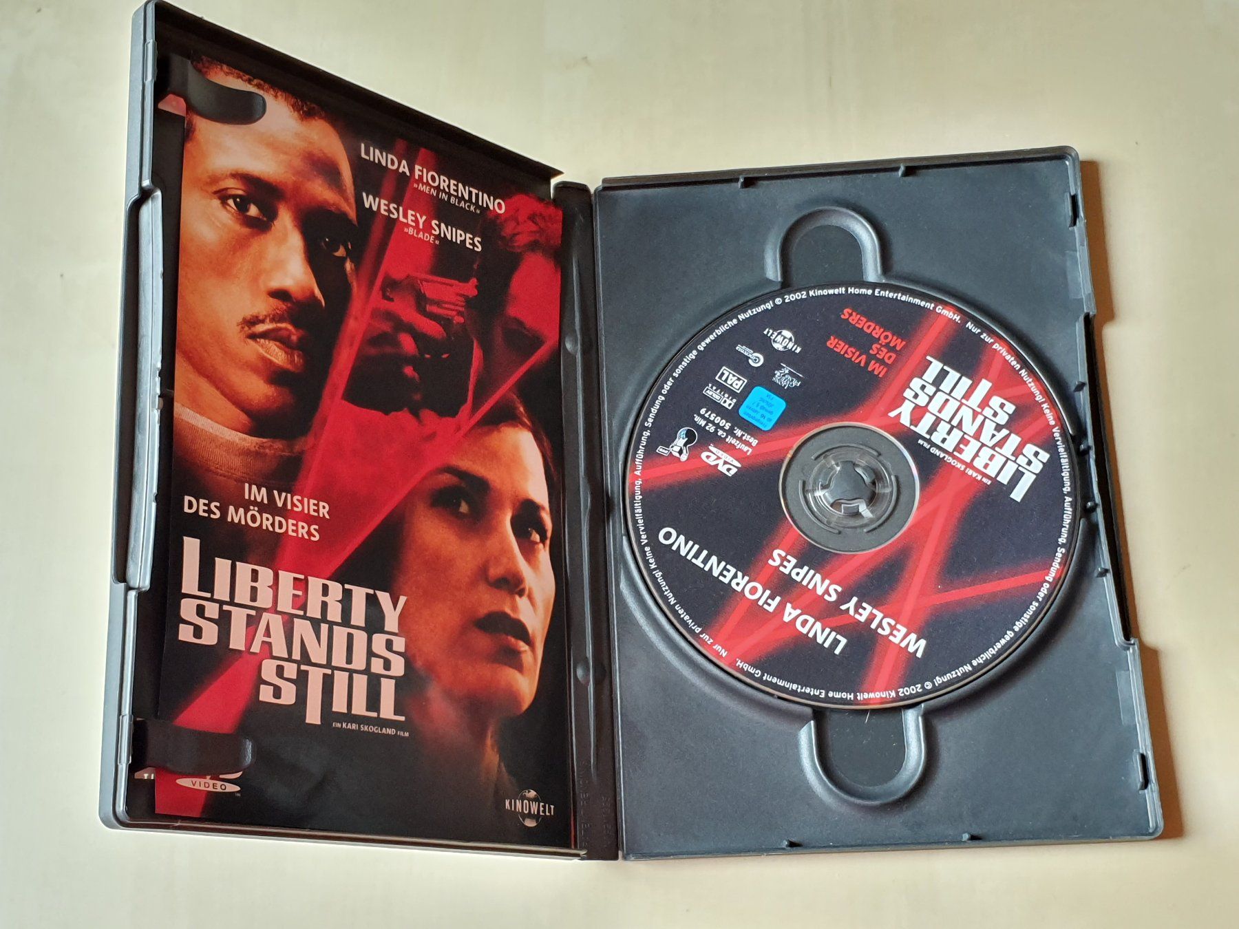 Tous les DVDs: Liberty stands still – D'occasion à Stansstad par collectorsshop 2