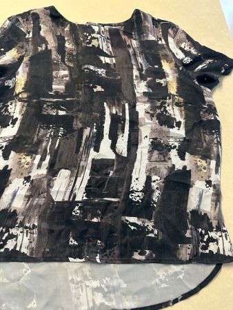 Leichtes H&M Shirt abstrakt Gr. 40