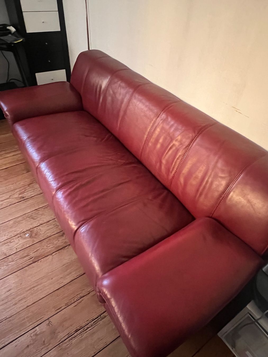 Divani: Sofa, echtes Leder, rot – Usato da Ebikon venduto da Tor1na 2