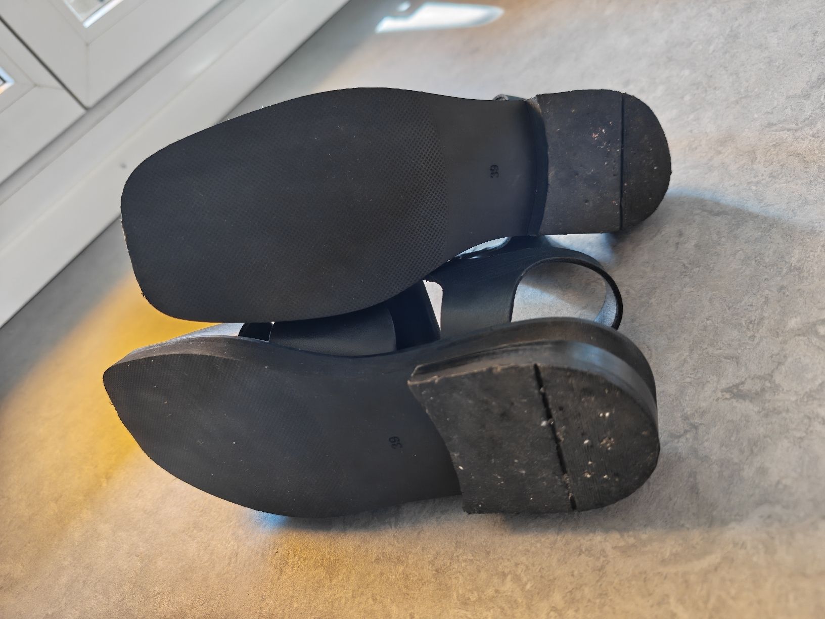 Damenschuhe: black leather sandals  – Neu (gemäss Beschreibung) aus Zürich von seconda_chance 6
