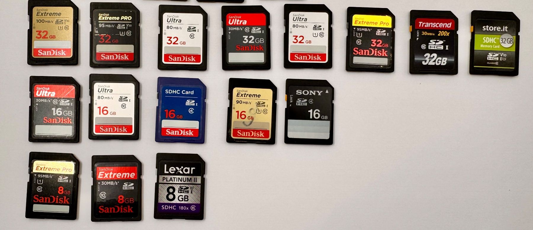 Schede di memoria: 25 Stk. SD Cards Diverse Hersteller – Usato da Hermetschwil-Staffeln venduto da Mobile2013 2
