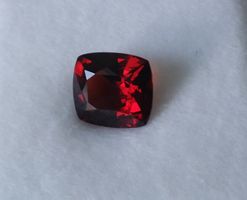 Natür. Rhodolith Garnet / Granat 10,8ct srilanka unbehandelt