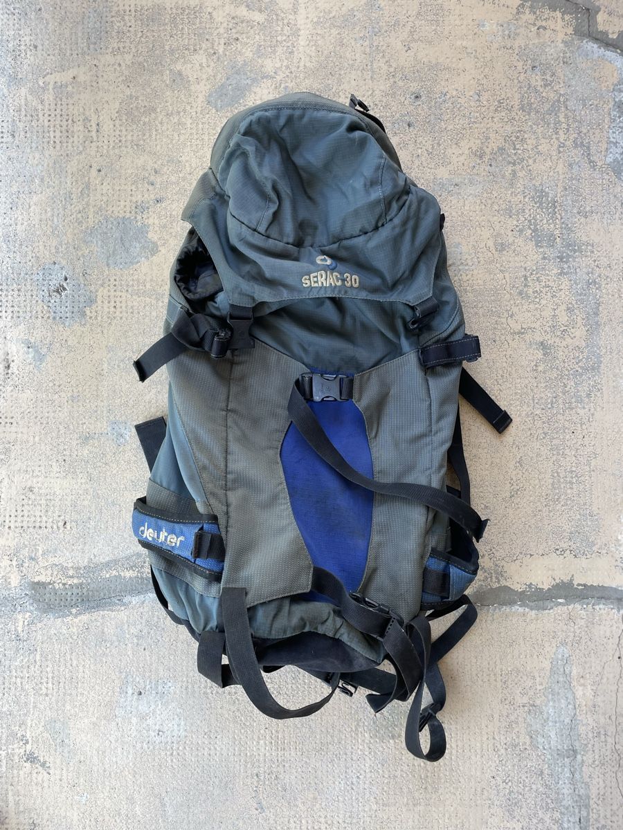 Deuter Zaini: Sac à dos, randonnée, Deuter serac 30l – Usato da La Tour-de-Peilz venduto da benperr