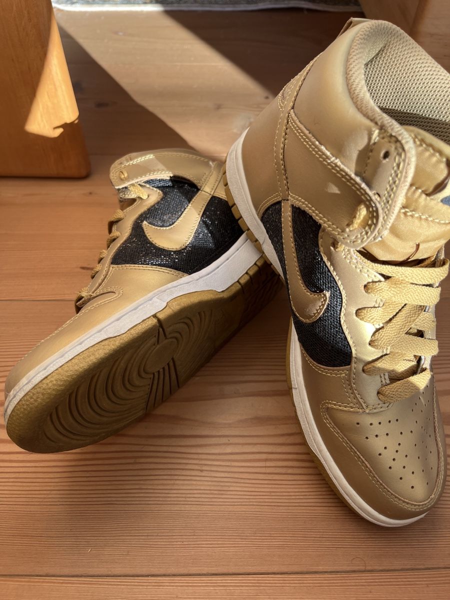 Nike Scarpe da uomo: Nike Dunk High Sneaker Gold/Schwarz – Usato da Dietikon venduto da na_129 1