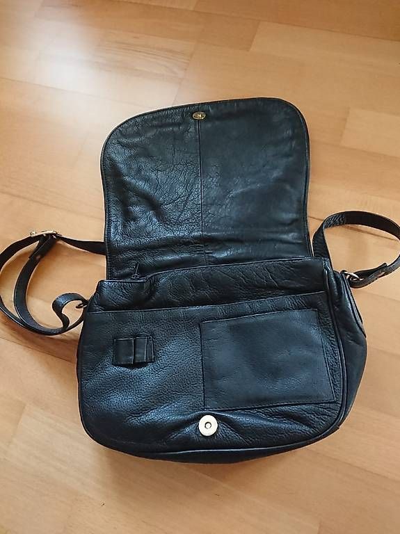 Borse da donna: Hochqualitative Ledertasche schwarz – Usato da Wald ZH venduto da e8e 1