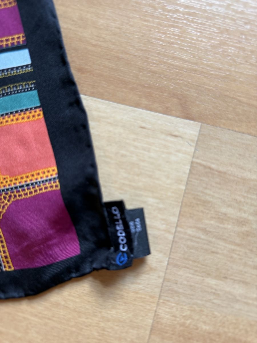 Codello Foulard & Sciarpe: Codello Silk Scarf, Colorful Design – Usato da Zürich venduto da andreamt 1