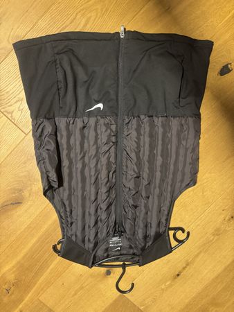Nike Weste schwarz Grösse S guter Zustand