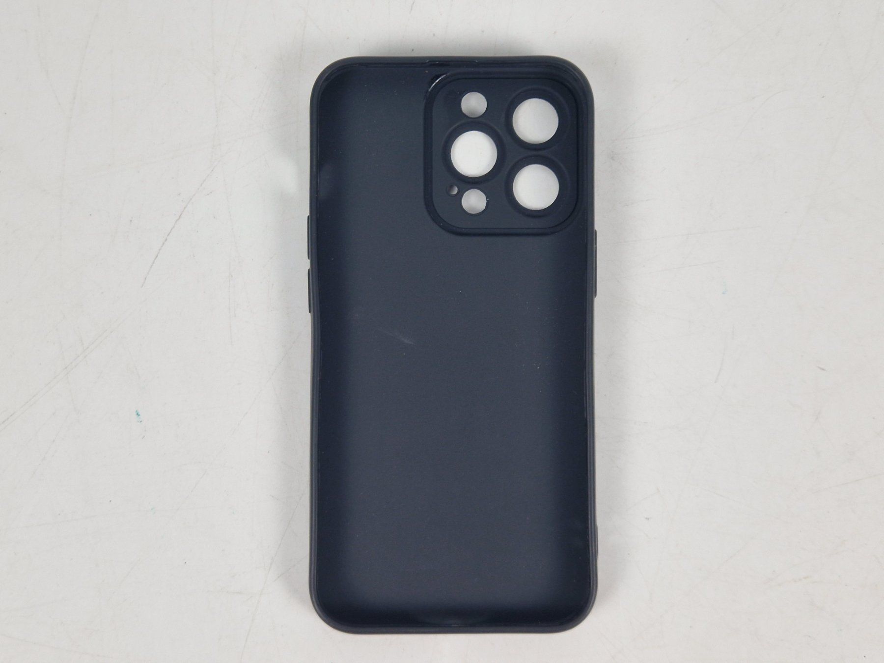 Apple Covers & Schutzfolien: Smartphone-Hülle für iPhone 13Pro "Weekdays" – Gebraucht aus Muhen von Restwert_Muhen 2