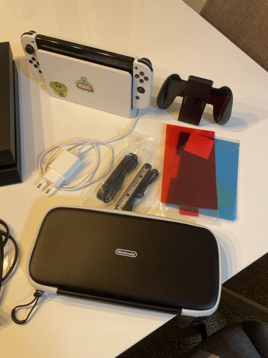 Sony Console: Console PlayStation 1, 2, 4 et Nintendo Switch Oled - Lot ! – Usato da Grand-Lancy venduto da MichaelLopes 4