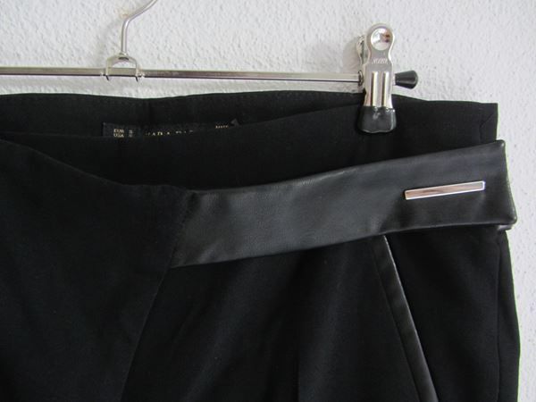 Zara Pantalons: ZARA - Hose schwarz S – Neuf (Voir description) à Zürich par Diazaio 2