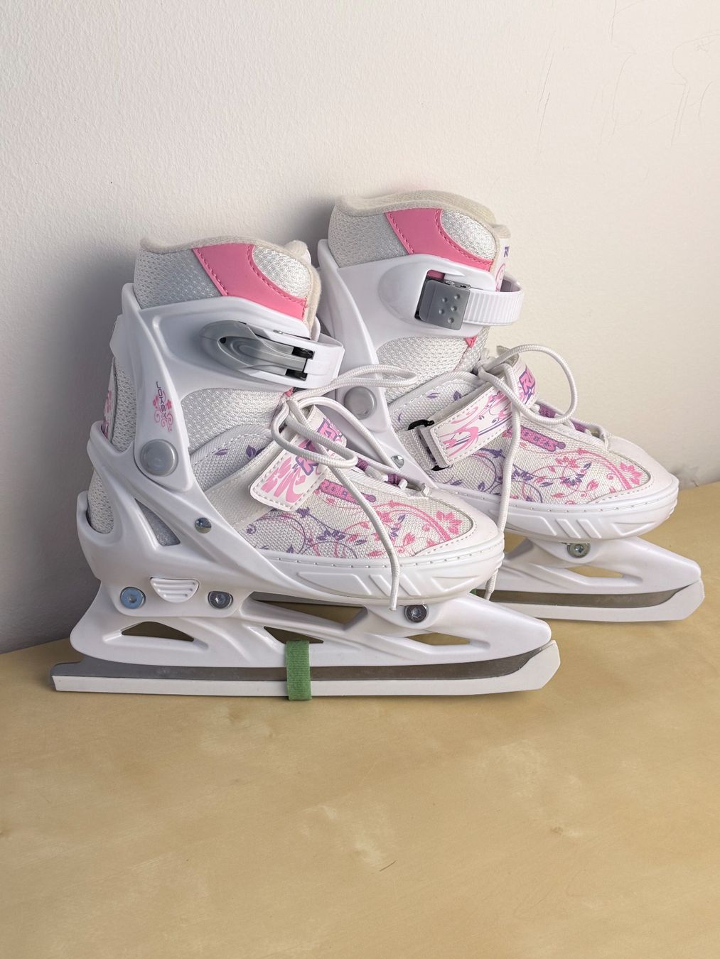 Pattini da ghiaccio: Neue Kinder Schlittschuhe - Grösse 31 – Nuovo e nell'imballaggio originale da Baden venduto da JellyMonster 5