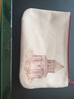 Kosmetiktasche cremefarben mit Illustration und Schriftzug
