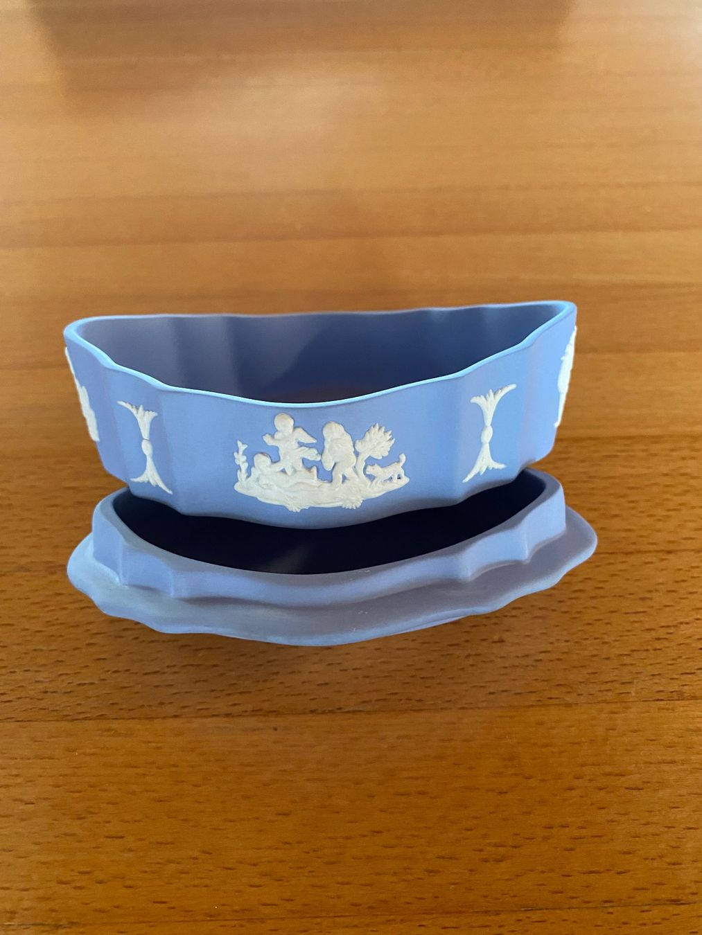 Set di piatti: Wedgwood Dose Jasperblau – Usato da Salenstein venduto da animay 2