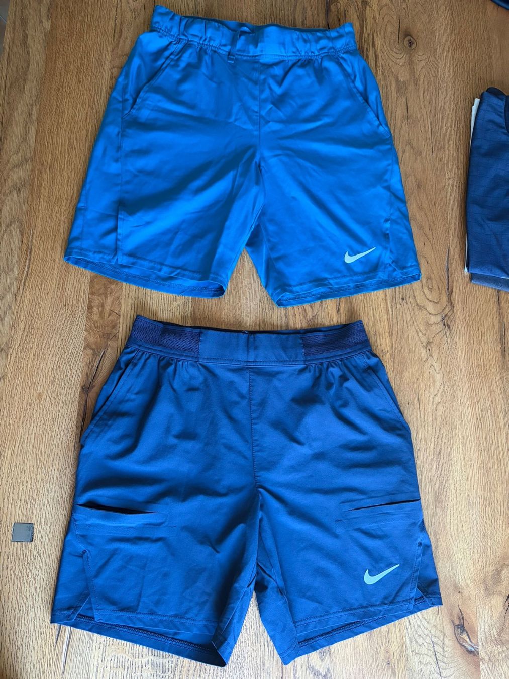 Nike Lotti & Set di vestiti: NIKE SPORTPAKET GRÖSSE S – Usato da Oberentfelden venduto da May03 1