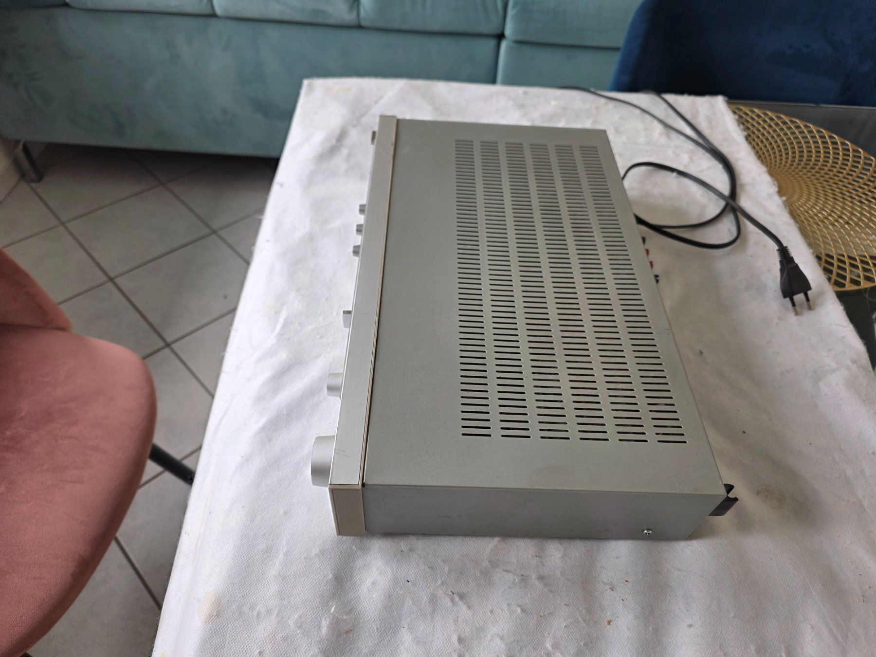 Hitachi Amplificateurs: Hitachi SR 2001L Verstärker,Receiver – D'occasion à Pfyn par alex75 2