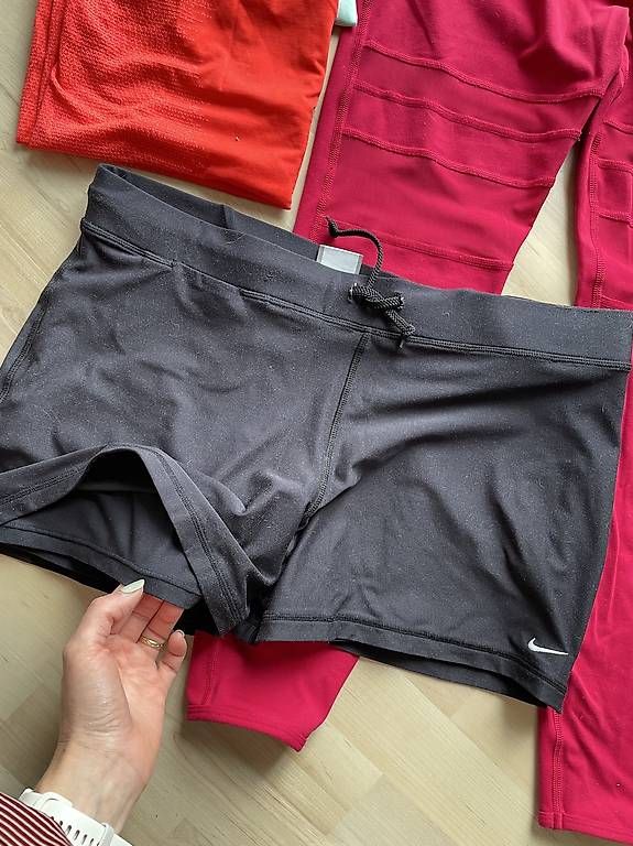 Kleiderpakete: Cooles Sportkleider Paket Gr. M – Gebraucht aus Schönenberg TG von cocifrosch94 2