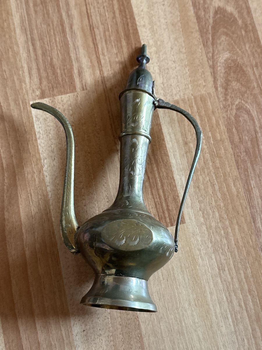 Caraffe: Antike orientalische Messingkanne Höhe 28 cm – Usato da St. Gallen venduto da mai_2lcj
