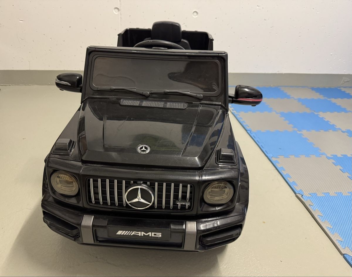 Veicoli per bambini: Kinder Elektroauto Mercedes G63 – Usato da Oensingen venduto da lottina01