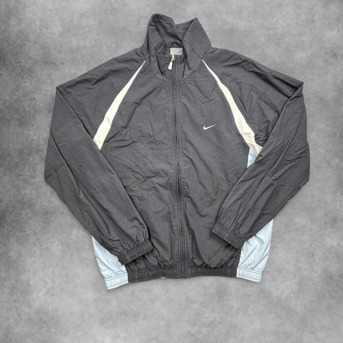 Nike Vestes: Nike windbreaker jacket – D'occasion à Erlinsbach SO par TogaResell