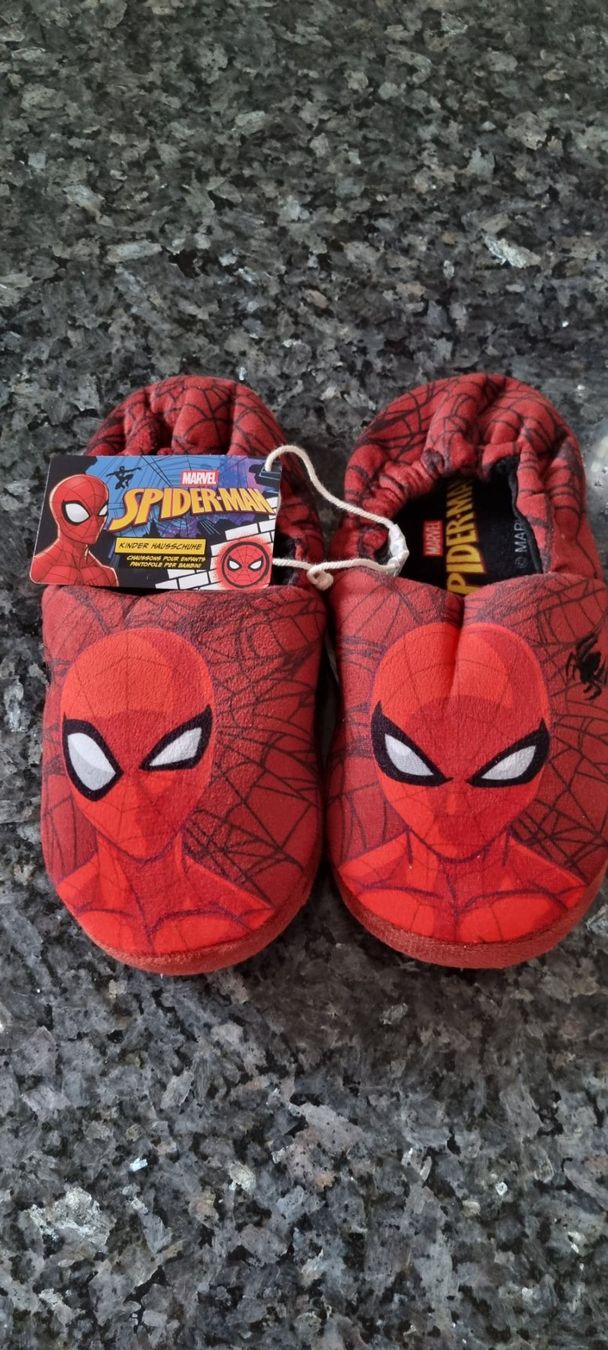 Schuhe für Jungen: Spiderman Hausschuhe, Gr. 33, Rot, neu! – Neu (gemäss Beschreibung) aus egliswil von Maggy6