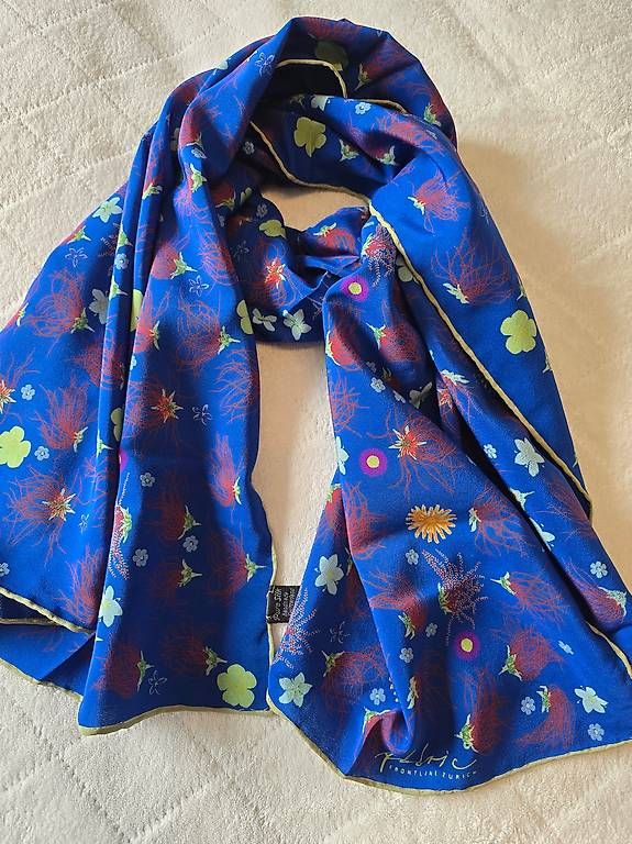 Fabric Frontline Foulard & Sciarpe: Fabric Frontline Zurich Silk – Usato da Zürich venduto da bil_s7tp 2