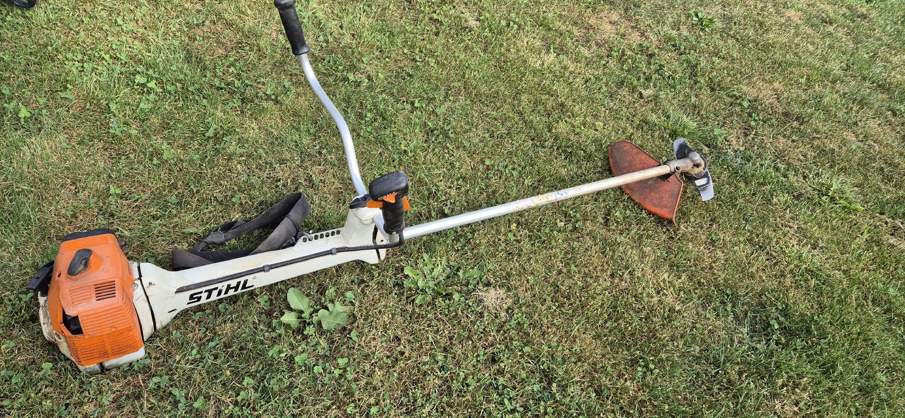 Stihl Tondeuses à gazon: STIHL FS450 – D'occasion à Grenchen par Asus_ 5