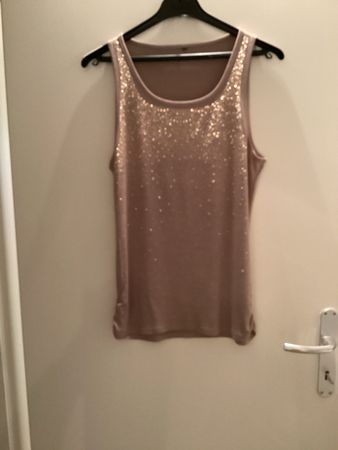 Beiges Jersey - Top mit Goldapplikationen, ungetragen