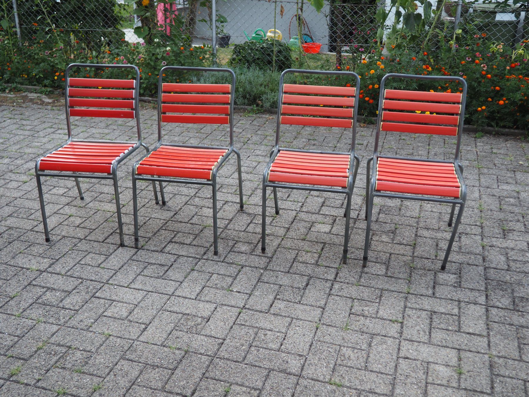Chaises: 4 Gartenstühle, ev. Schaffner, Stapelbar – Défectueux à Schänis par Wewu