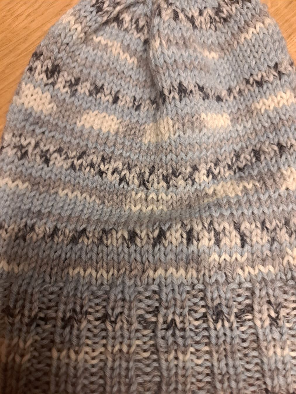 Wolle: Warme Wintermütze, handgestrickt, hellblau-grau-meliert – Neu und originalverpackt aus Au (SG) von mavi4114 1