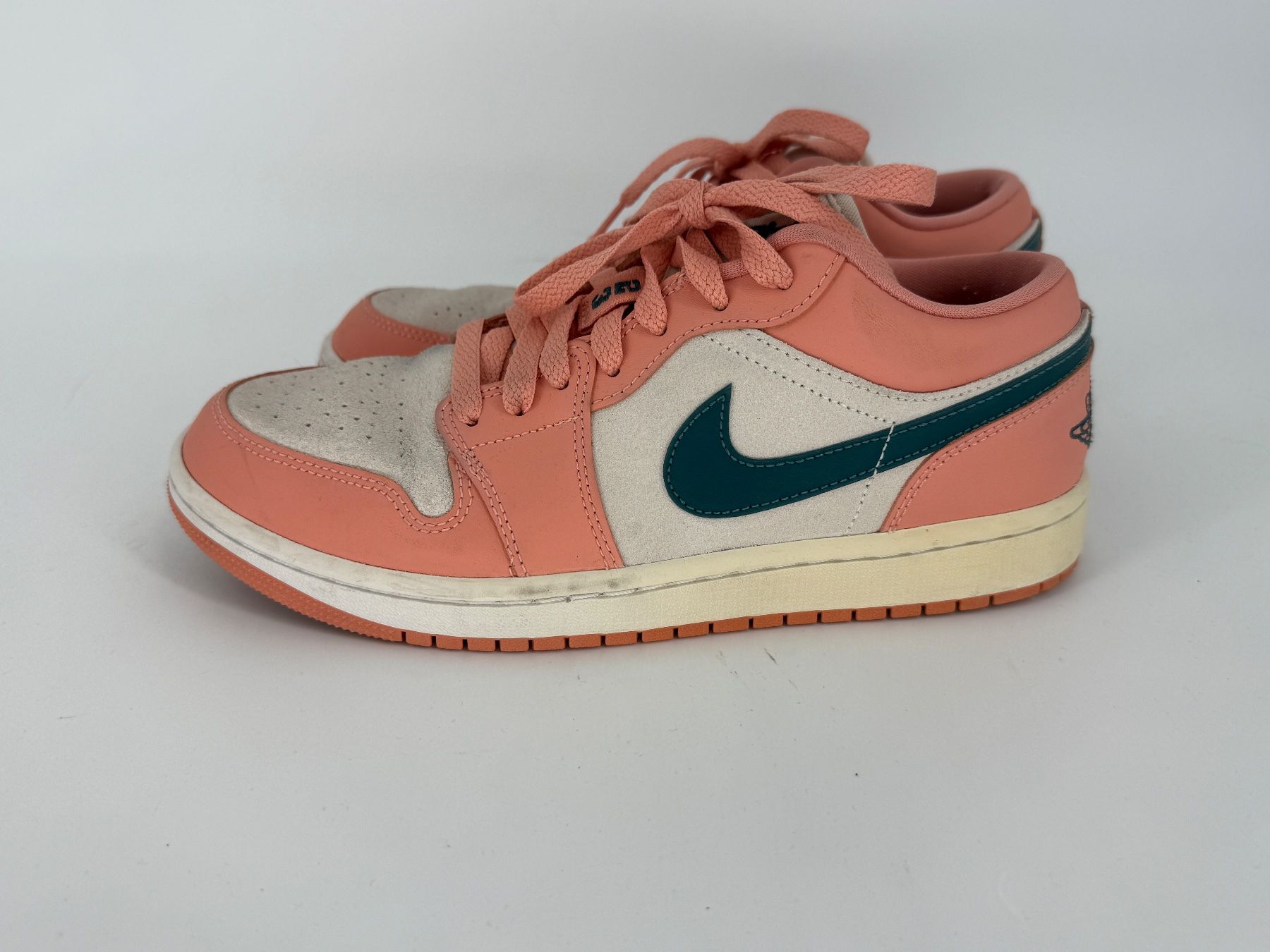 Nike Scarpe da donna: Nike Air Jordan 1 Low Sneaker Gr.40 – Usato da Auenstein venduto da moin.