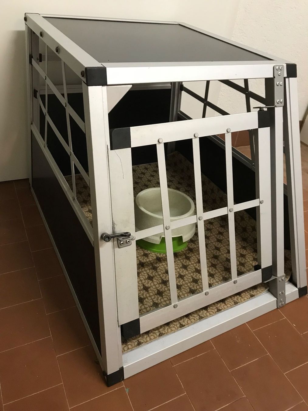 Gabbie, trasporto & Sicurezza: Hundebox – Usato da Birmensdorf venduto da Sirko5 1