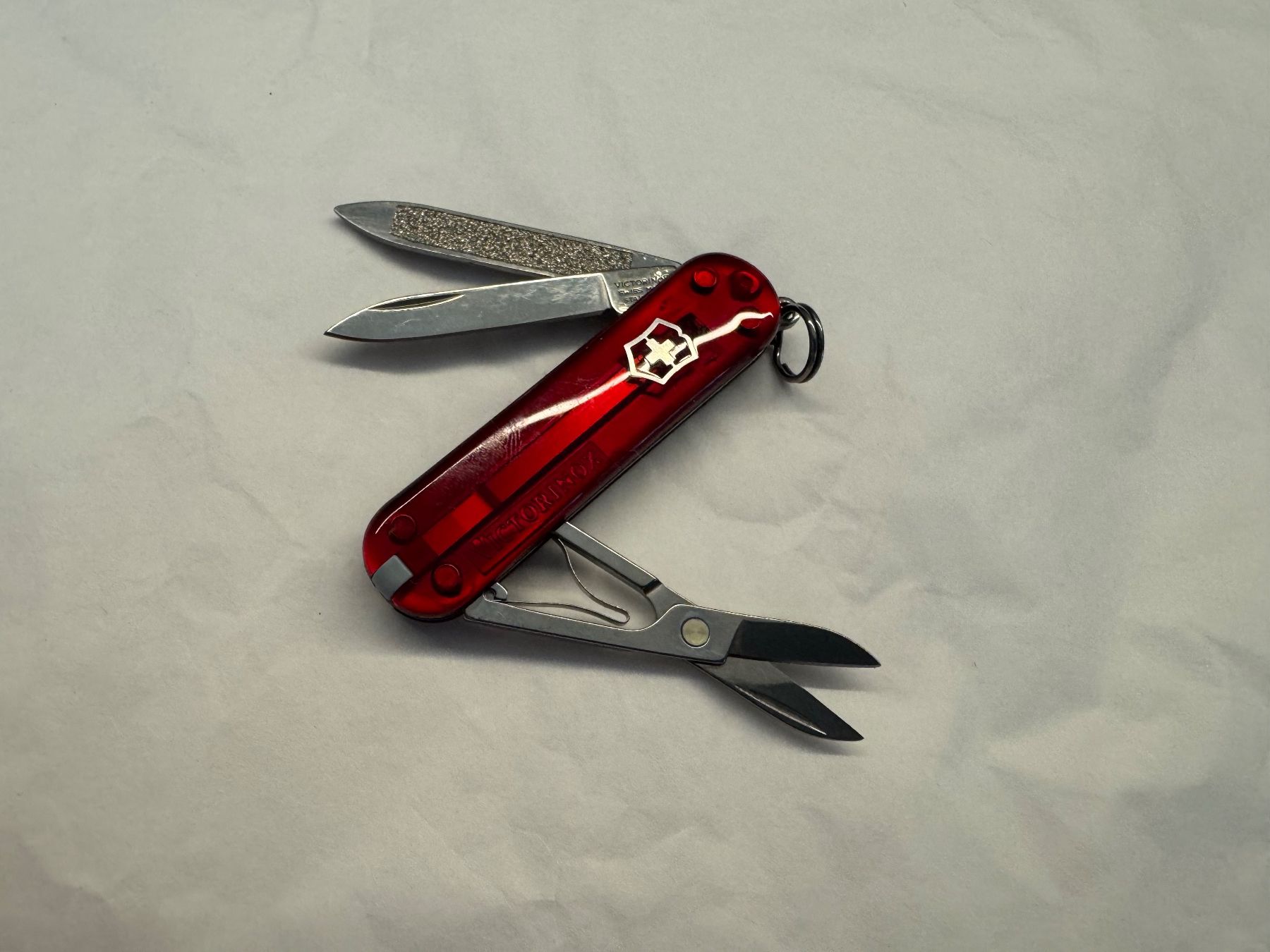 Victorinox Coltelli tascabile: Victorinox Classis Swiss Athletics – Nuovo (secondo la descrizione) da Kestenholz venduto da Sackmesser67 1