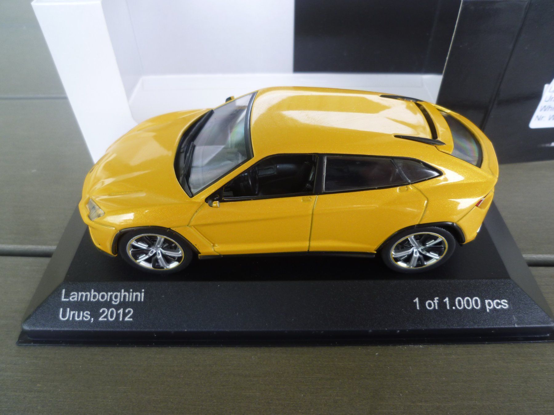Lamborghini Modellini d'auto: Lamborghini Urus (2012) – Nuovo e nell'imballaggio originale da Flawil venduto da Imperiosud 5
