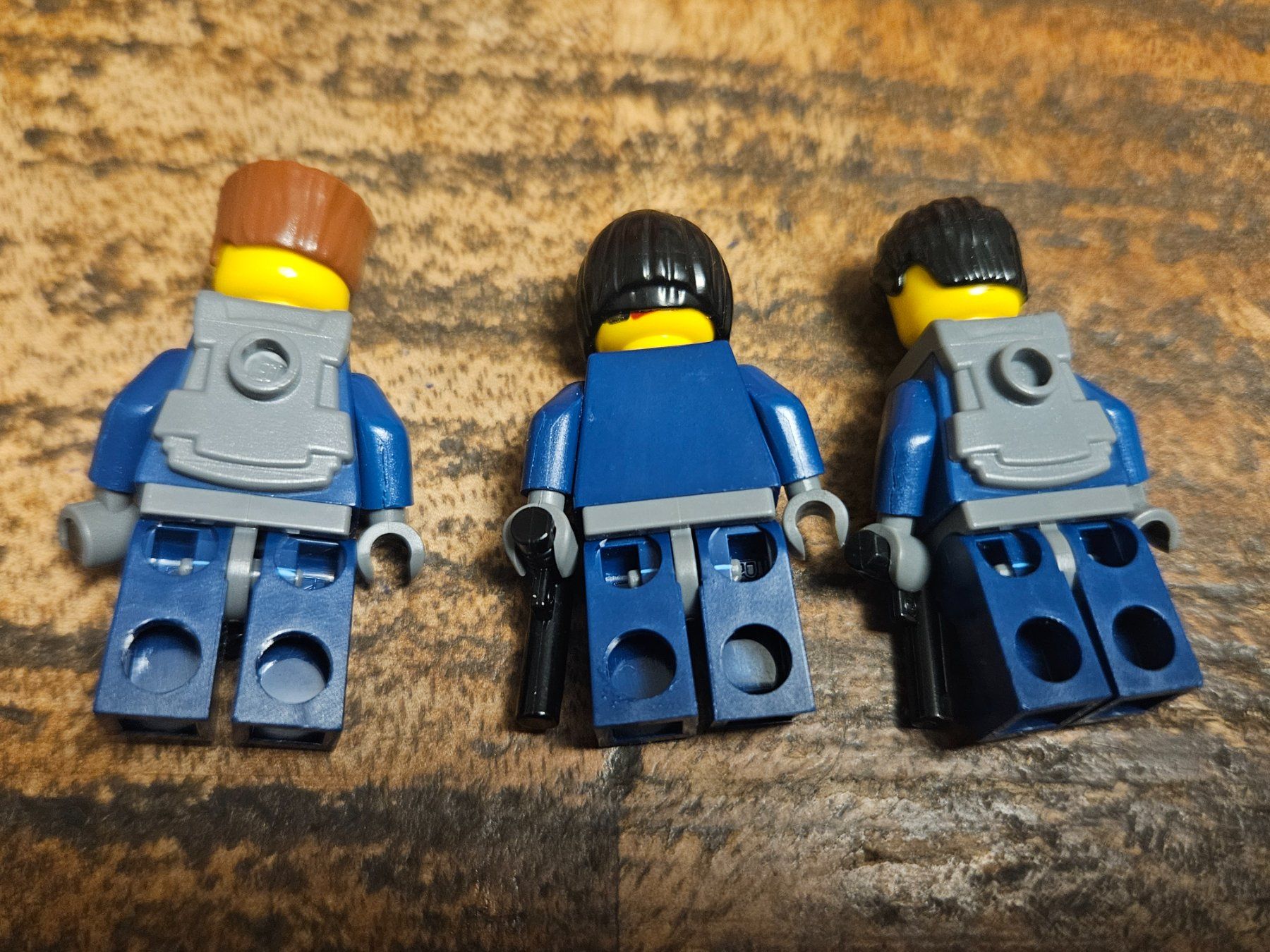 Lego Kit di costruzioni: lego lot de 3 figurines – Usato da Confignon venduto da Ecrofigs 1