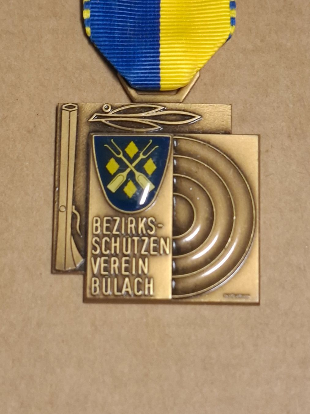 Medaglie: Bülach 1988 (D329) – Usato da Schwanden GL venduto da Suvorov
