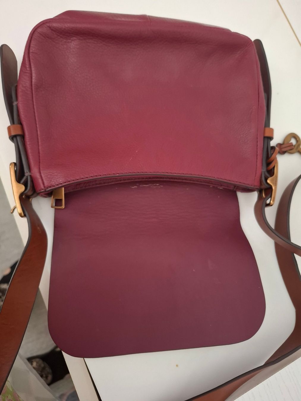 Fossil Taschen für Damen: Fossil Schultertasche dunkelrot/weinrot – Gebraucht aus Effretikon von peremaso 7
