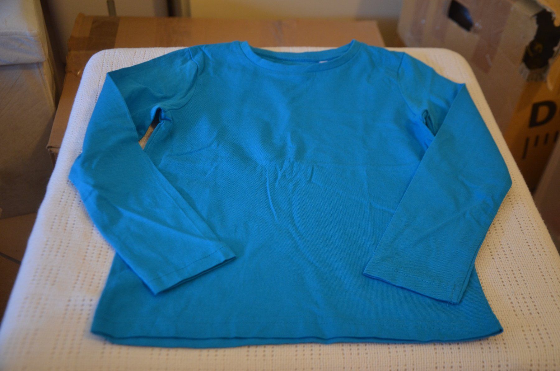 Lots de vêtements: TAILLE 110 - SWEATSHIRT – D'occasion à Chiasso par Dolly015