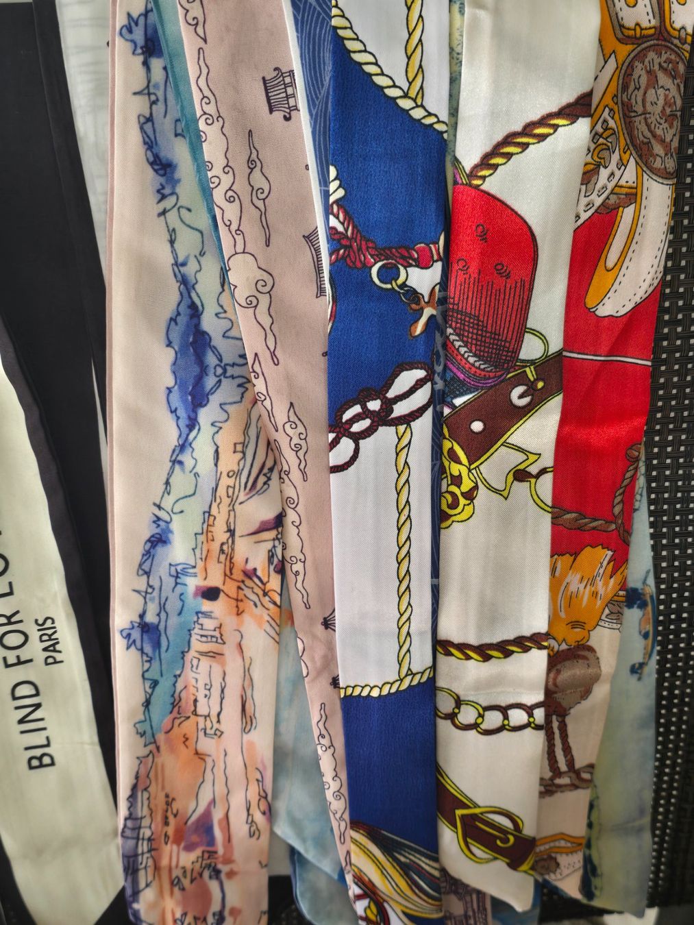 Foulard & Sciarpe: COLLER TWILLY, VIELSEITIG UND HÜBSCH, NEU!! – Nuovo (secondo la descrizione) da Möriken AG venduto da rowyta 5