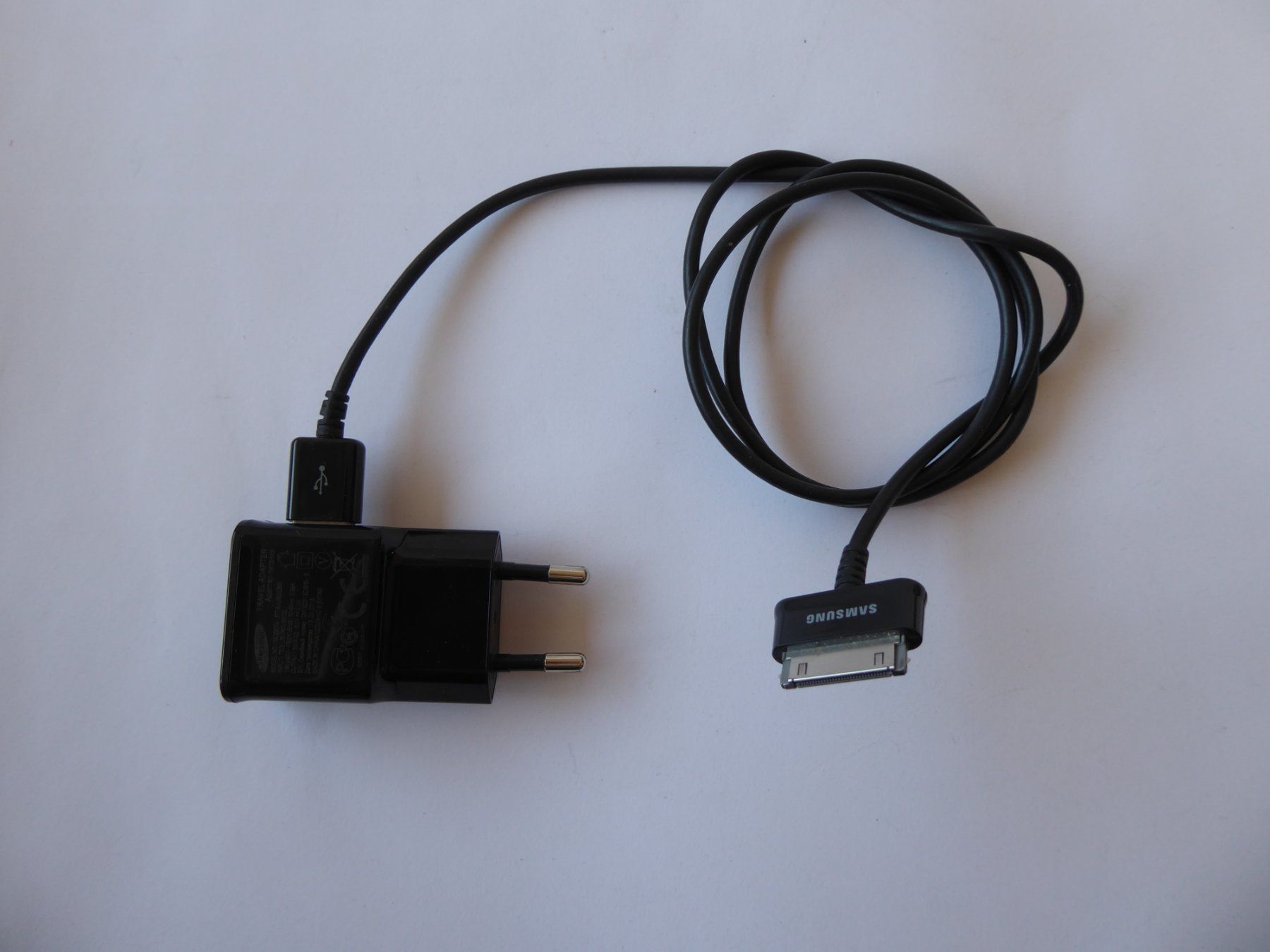 Samsung Laufwerke & Adapter: Samsung Adapter für Tablet Ladung – Gebraucht aus Turbenthal von Nautop