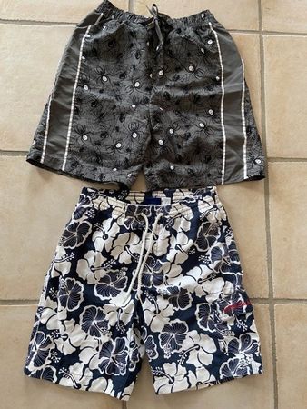Coole neue Badeshorts Grösse 146/152