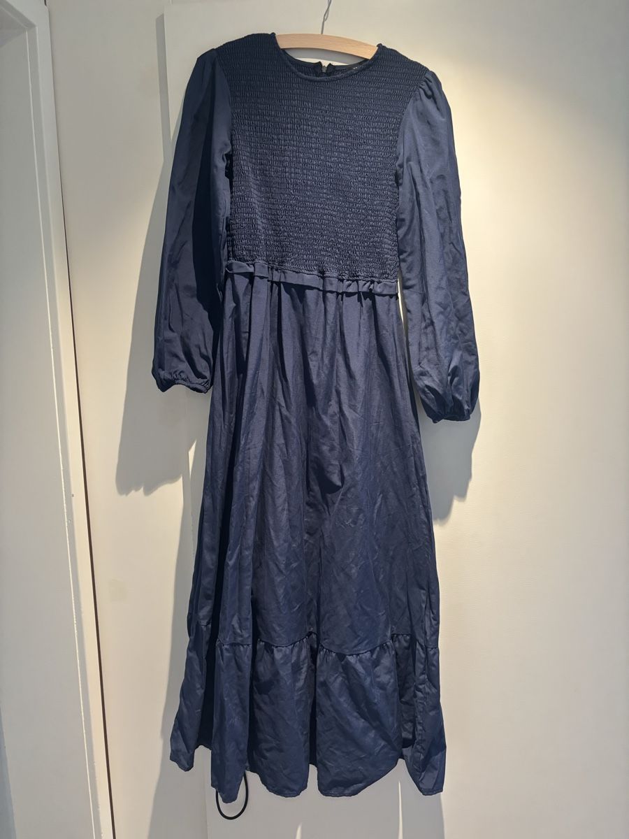 Kleider: Langes luftiges blaues Trendyol Kleid  – Gebraucht aus Winterthur von beijaflor777