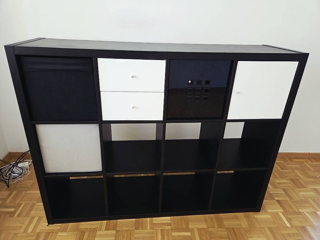 Scaffali: Kallax schwarz – Usato da Dielsdorf venduto da ali_5x8y