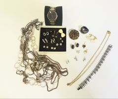 Lot de bijoux +1 montre Tissot